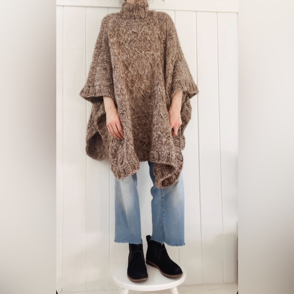 Oversized Cable Knit Poncho Sweater Marled Brown Neutral Lagenlook Scandinavian - Picture 2 of 11